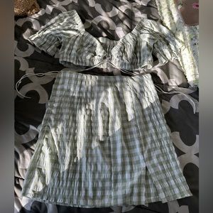 Two piece green set